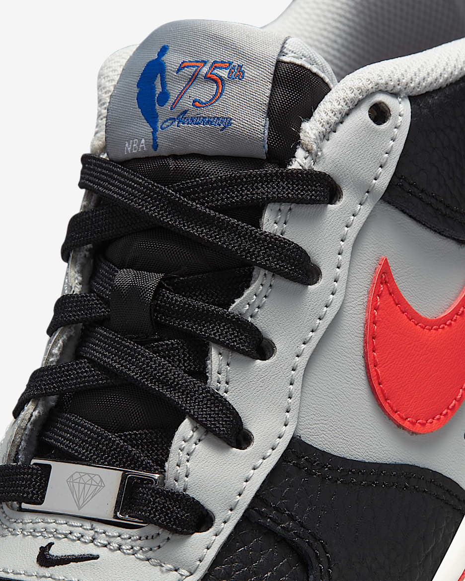 Calzado para ninos talla grande Nike Air Force 1 EMB